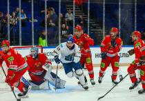 Сборная Белоруссии по хоккею под руководством российского специалиста Дмитрия Квартального уверенно обыграла сборную Казахстана со счетом 4:1 в матче-открытии Кубка Первого канала в Новосибирске