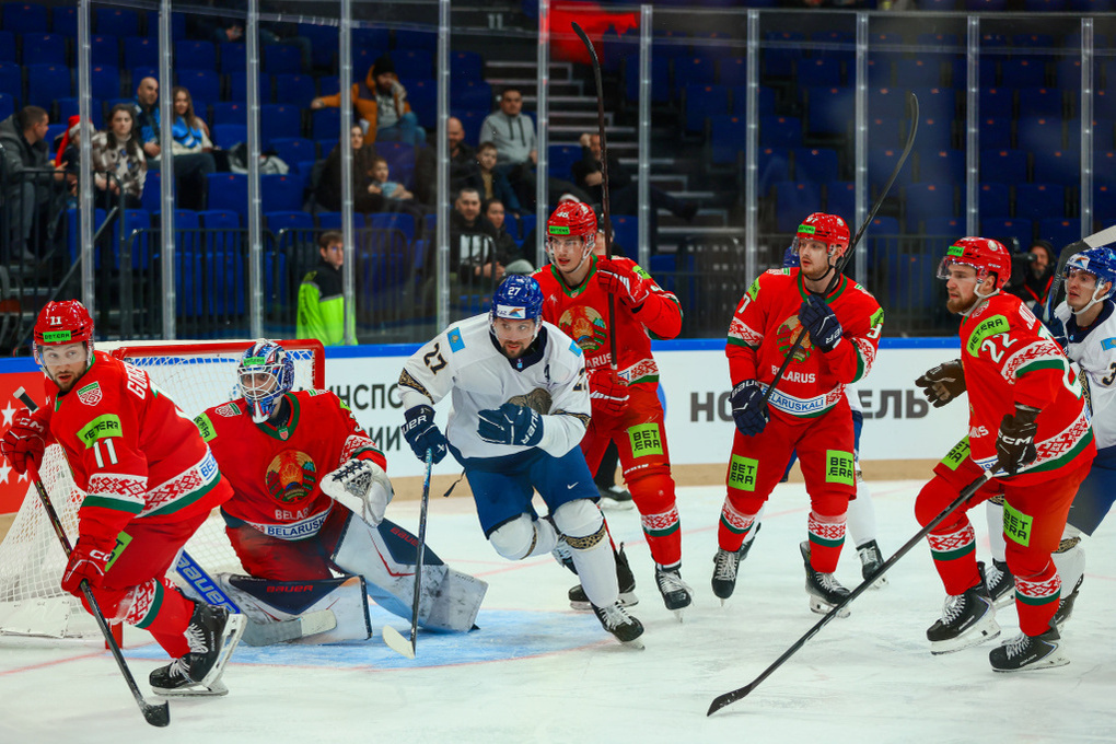 Сборная Белоруссии по хоккею под руководством российского специалиста Дмитрия Квартального уверенно обыграла сборную Казахстана со счетом 4:1 в матче-открытии Кубка Первого канала в Новосибирске