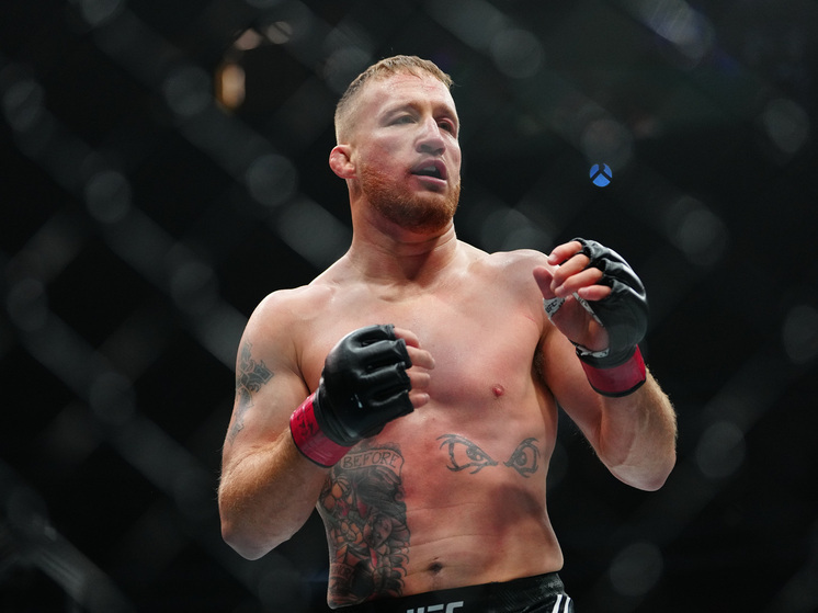 Ранее армянский боец предложил американцу помощь. 