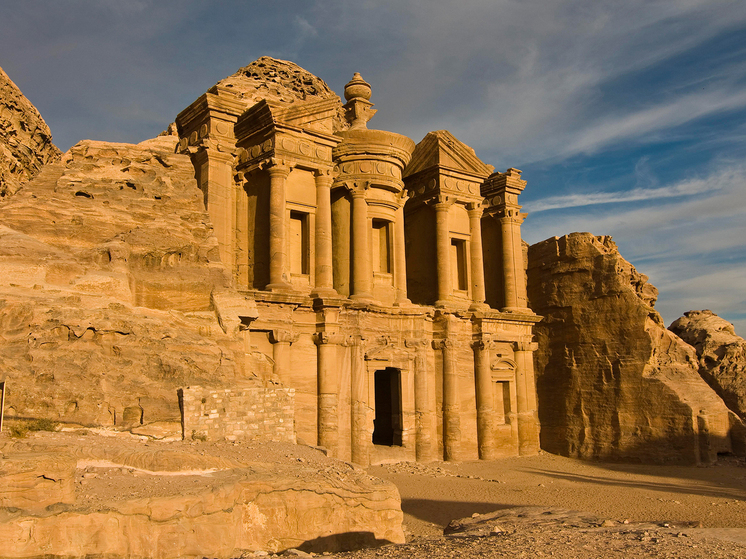 Субботним утром вступает в силу взаимная отмена виз между Россией и Иорданией, о которой стороны договорились еще летом