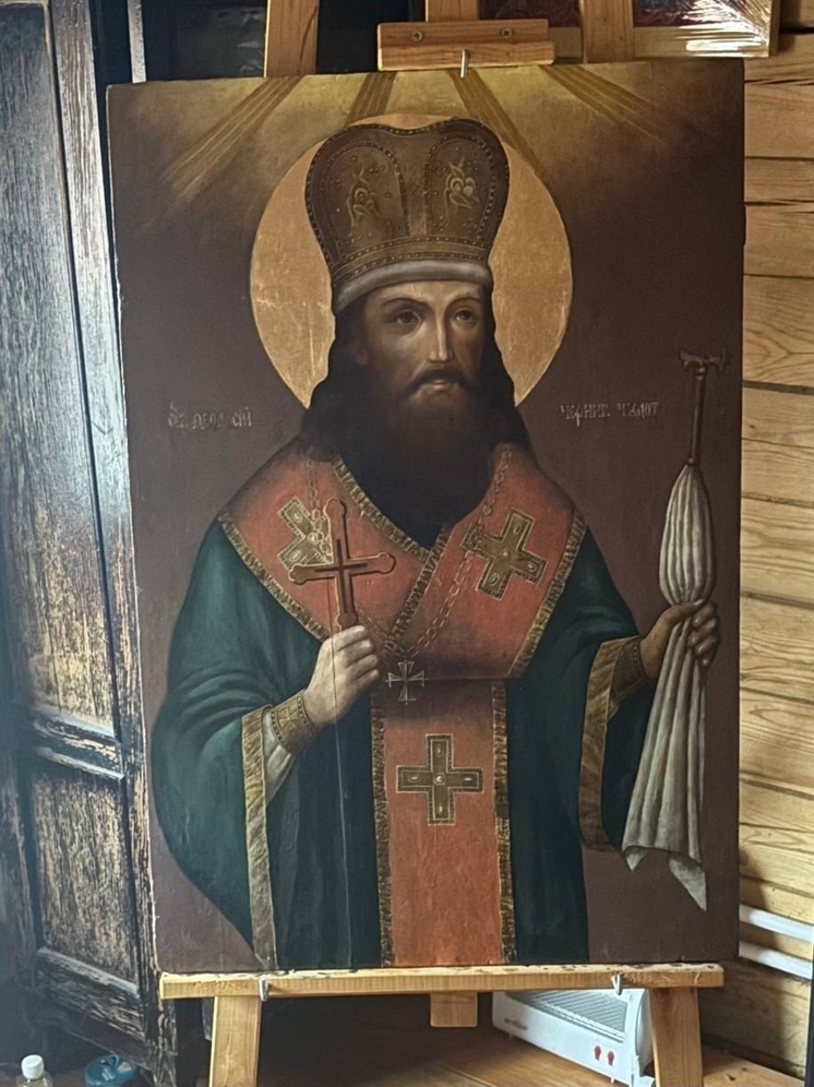 В Миассе возвращают к жизни старинную икону