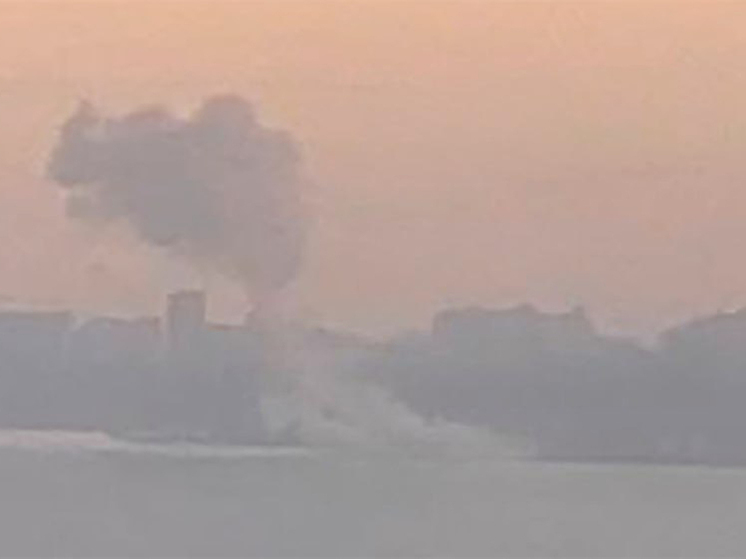 В порту Одессы горит грузовое судно