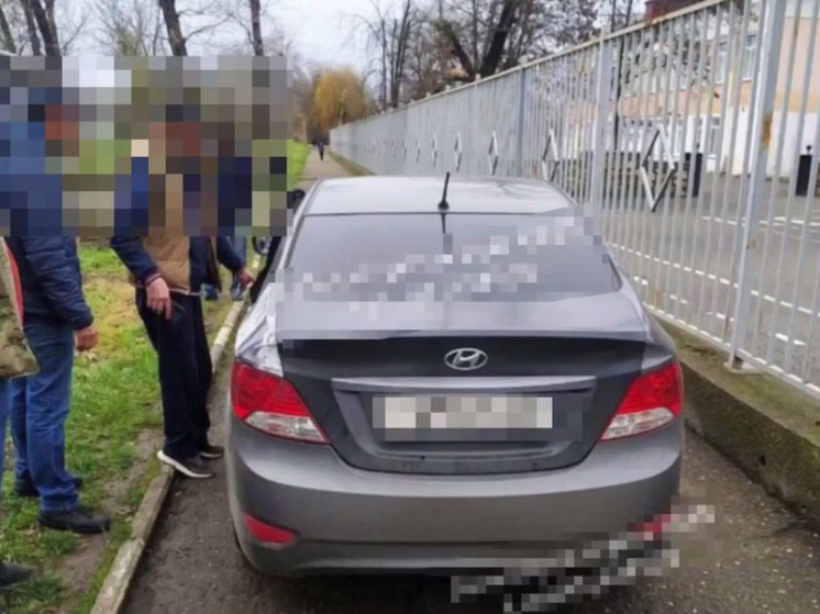 В Минеральных Водах водителя оштрафовали за парковку на тротуаре после публикации фото в сети