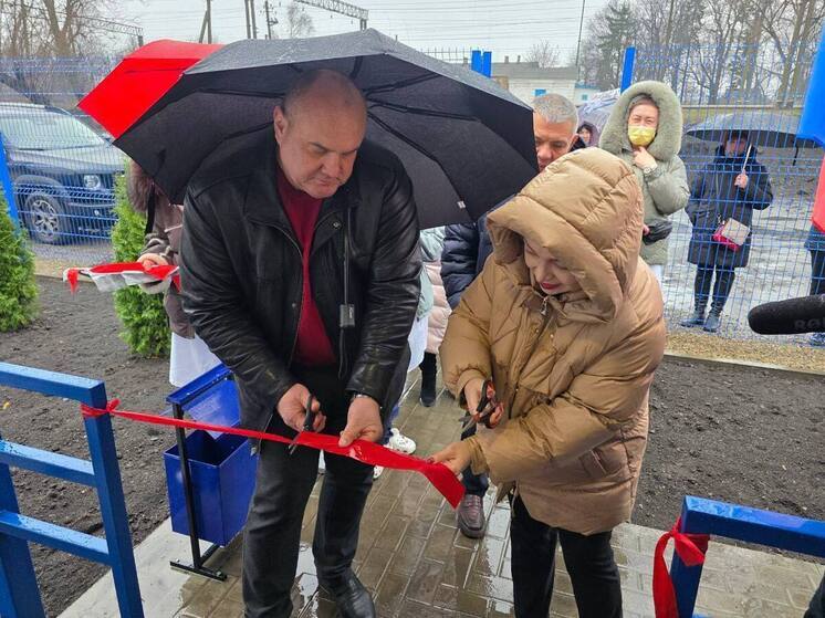 В Новодарьевке ЛНР торжественно открыли новый ФАП