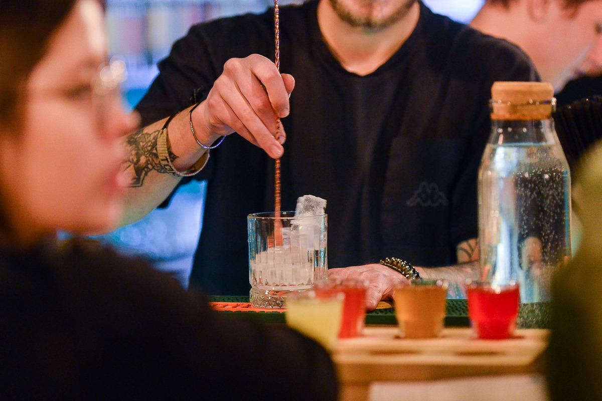 Бармен похитил элитного алкоголя на 1,5 миллиона