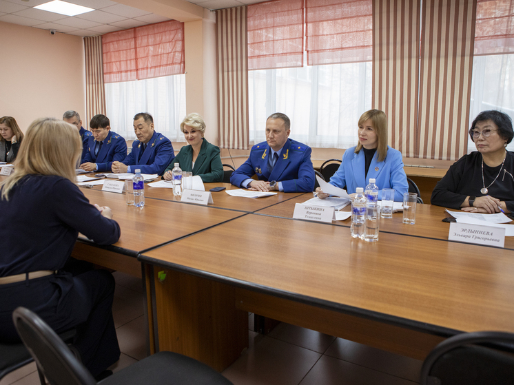 Прокурор и детский омбудсмен Бурятии взялись за буллинг