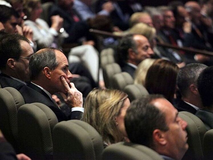 В США четыре республиканских сенатора поддержали продление субсидий демократов