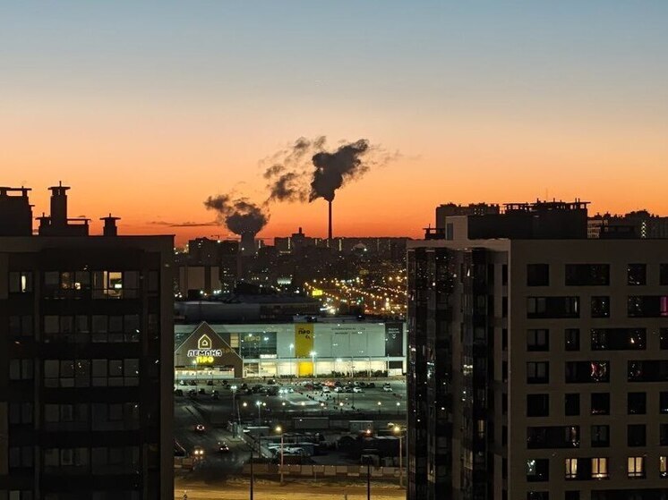 Петербуржцы проснулись под красивый рассвет и лёгкий мороз