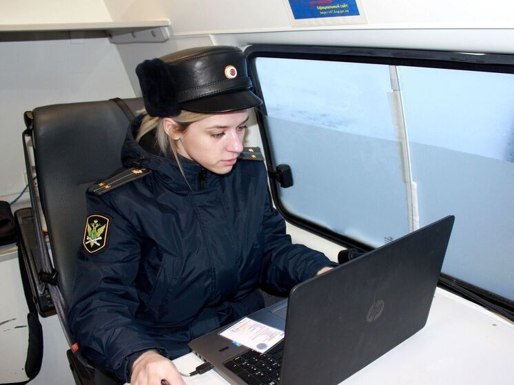 Смоленские судебные приставы конфисковали автомобиль нарушителя закона и передали его на нужды СВО