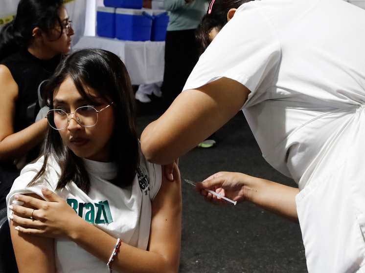 Американскому университету придется раскошелиться за принудительные прививки от ковида