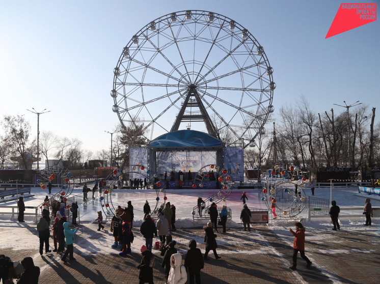 Самый большой открытый каток ДФО открыли в Хабаровске