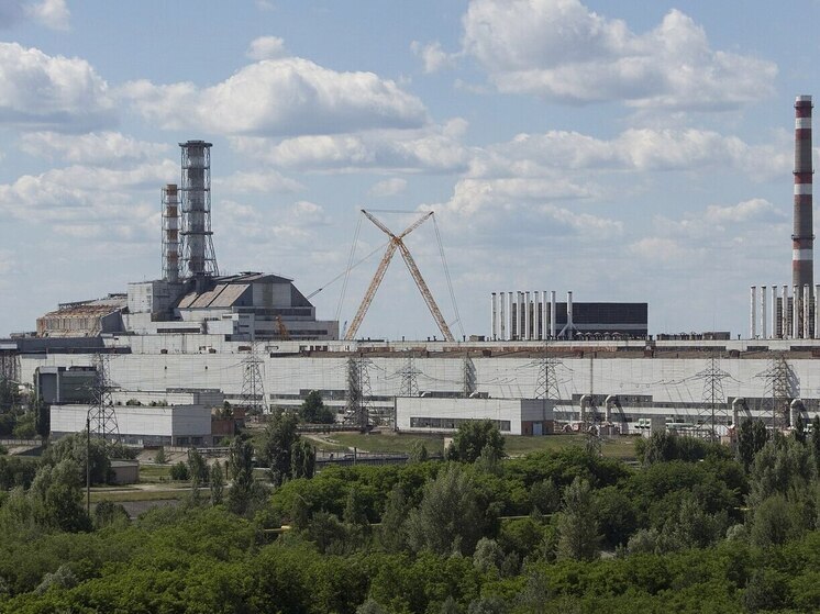 Гросси: часть работ по разбору на ЧАЭС остановили из-за повреждений саркофага