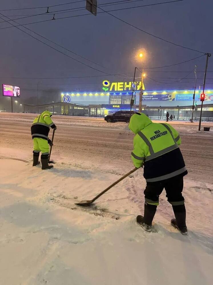 На расчистку дорог в Пензенской области от снега вышли более 300 единиц спецтехники