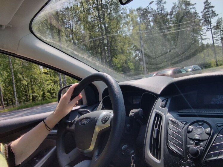 Автомобилист влетел в лобовое Audi и задел ещё одно авто в Петербурге