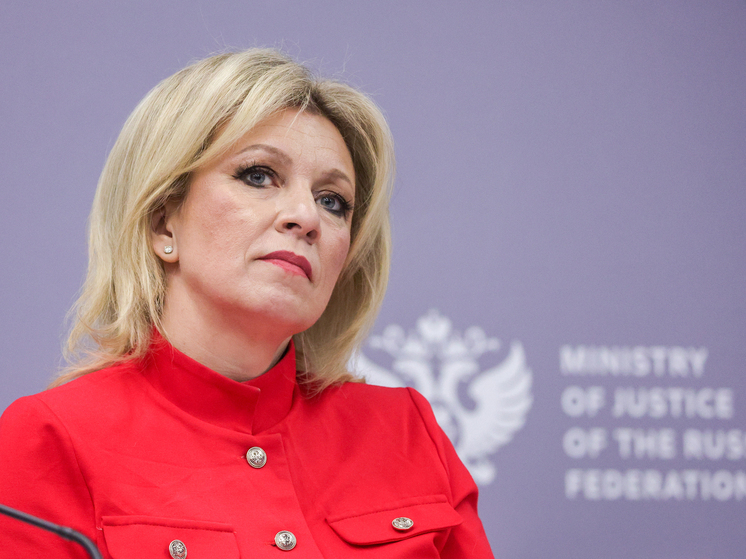 Мария Захарова: Зеленский оказался приперт к стене, он начал шантажировать Запад