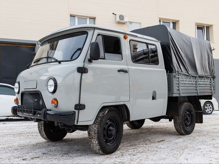 Челябинцы отправили на СВО оборудование и автомобиль