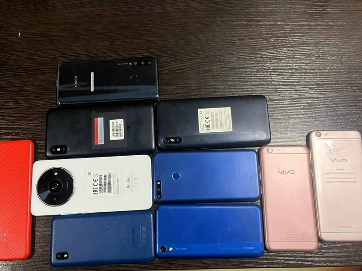 В колонии Батайска пытались передать мобильные телефоны