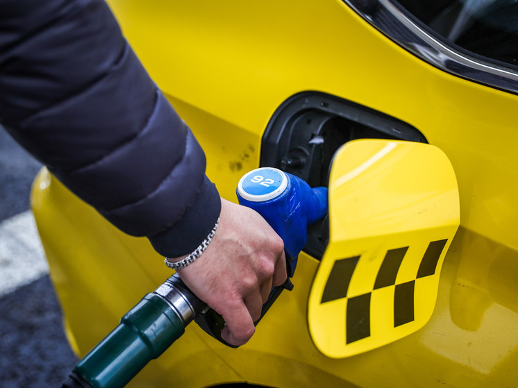 Таксисты Владивостока решили поддержать всероссийскую забастовку 15 декабря