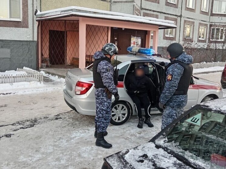 Неадекватный архангелогородец с кинжалом напал на скорую помощь