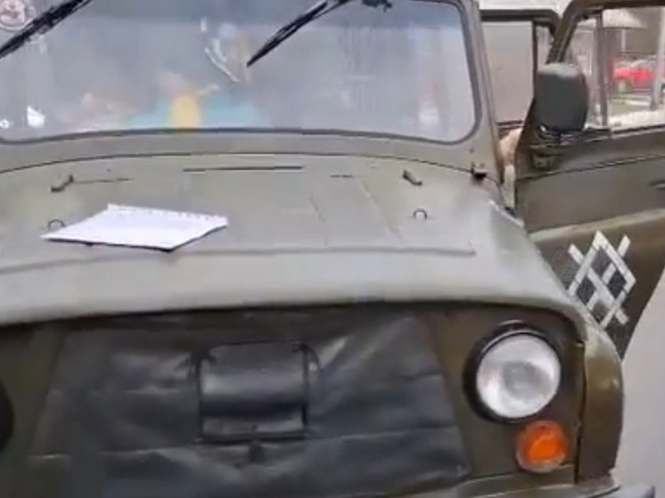 Жители Тверской области освятили фронтовой автомобиль