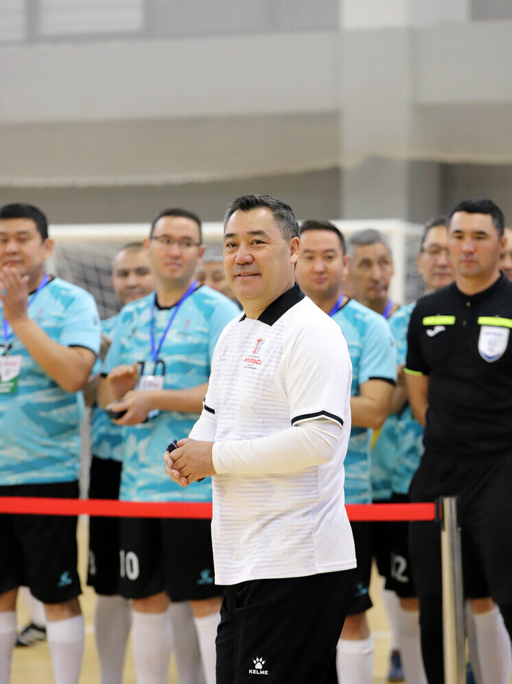 Команда президента вышла в четвертьфинал футбольного турнира «Мурас»