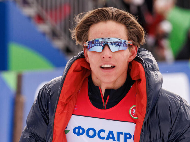 13 декабря 2025 года в Давосе Дарья Непряева и Савелий Коростелёв выполнили квалификационный норматив на Олимпийские игры 2026 года в спринте свободным стилем. Оба не прошли в четвертьфинал — Непряева заняла 39-е место, Коростелёв — 52-е, но уложились в лимит отставания от лидера, необходимый для набора FIS-очков. Старты стали первыми за три года для российских лыжников на Кубке мира. Окончательное решение о допуске примет комиссия МОК AINERP.