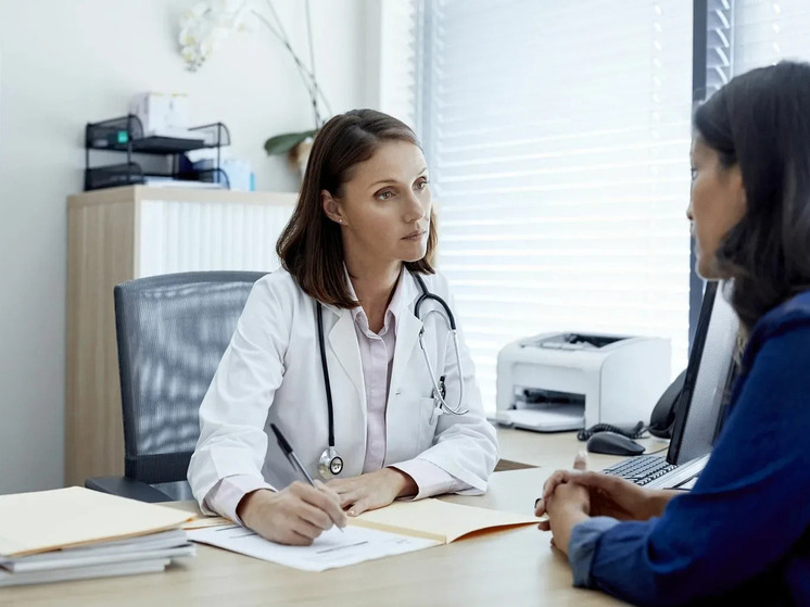 Элистинцев проинформировали о работе медучреждений в праздничные дни