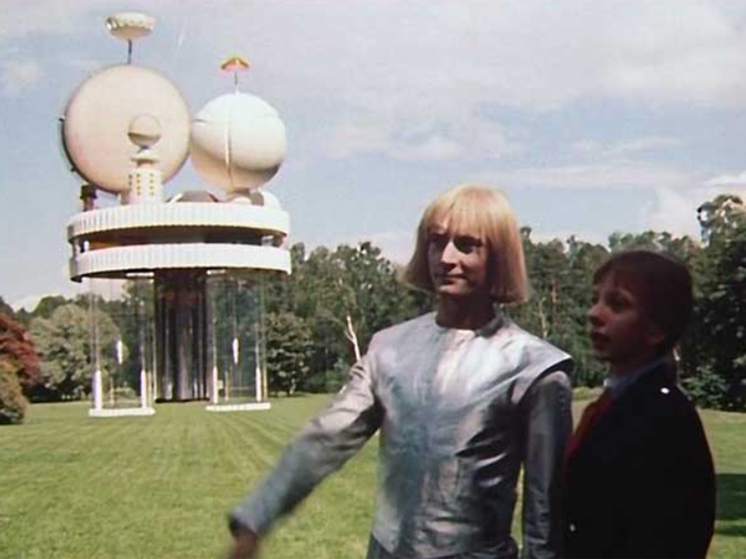 С тревогой о "светлом будущем": парадоксы российского сознания