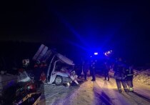 Вчера вечером, 13 декабря, около 18:45, на 1414-м километре федеральной трассы Р-21 «Кола» столкнулись четыре машины