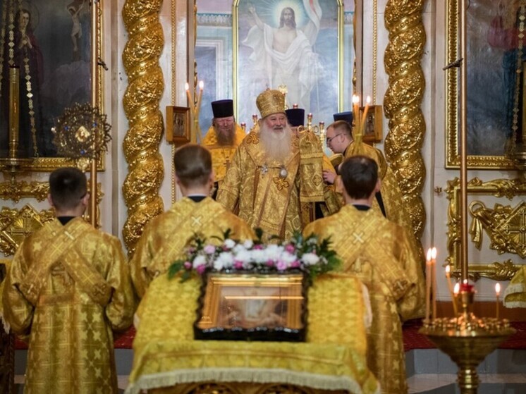 Архиерейское всенощное бдение прошло в Ахтырском кафедральном соборе города Орла