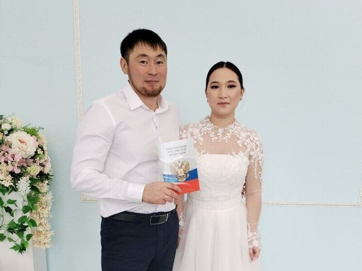 В День Конституции в Аскизском районе сыграли свадьбу