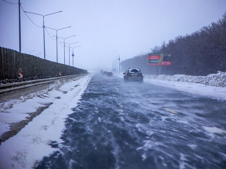 Сильный снег и метели ожидаются в воскресенье на Южном Урале