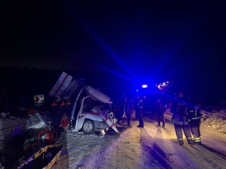 Три человека пострадали в массовом ДТП на трассе «Кола»