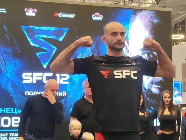 Андрей Корешков выиграл главный бой турнира SFC 12 в Омске
