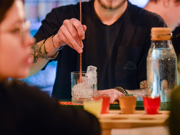 В Госдуме настаивают на запрете продаж детского шампанского