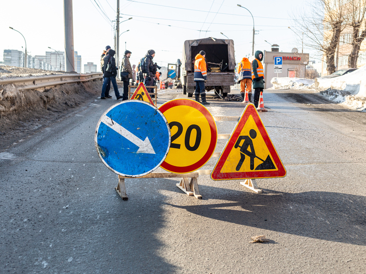 Вода на ремонте подпорной стенки на Ипподромской — это штатный дренаж, а не авария