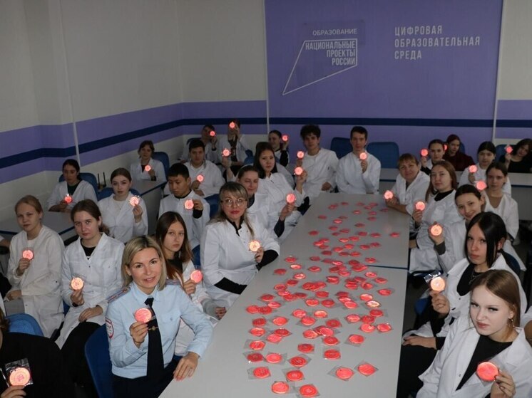 ГИБДД и студенты-медики Колпашево объединились для защиты пешеходов