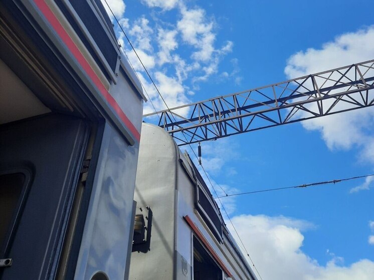 Пять поездов в сообщении с Крымом задерживаются в пути следования