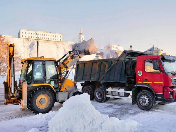 Более 40 тысяч кубометров снега вывезено с улиц Тобольска с начала зимы