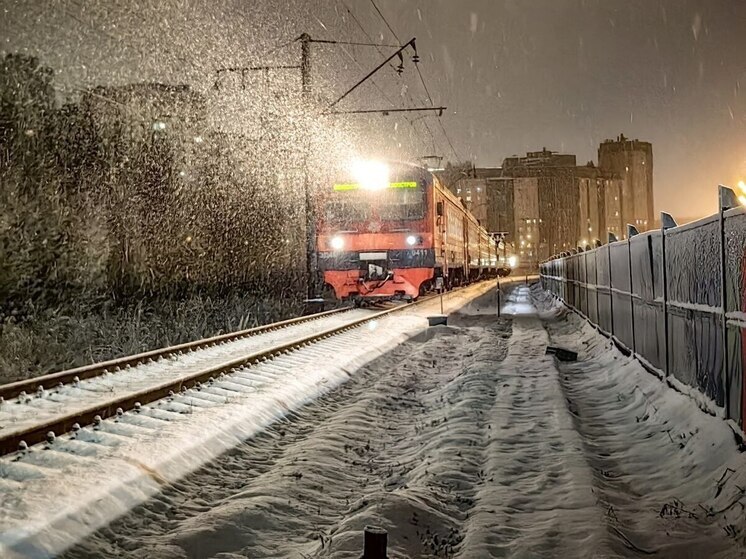 После схода грузовых вагонов на станции Чаис поезда в Петербург сменили маршруты