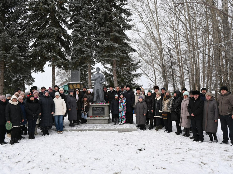 В Башкирии открыли памятник основателю села
