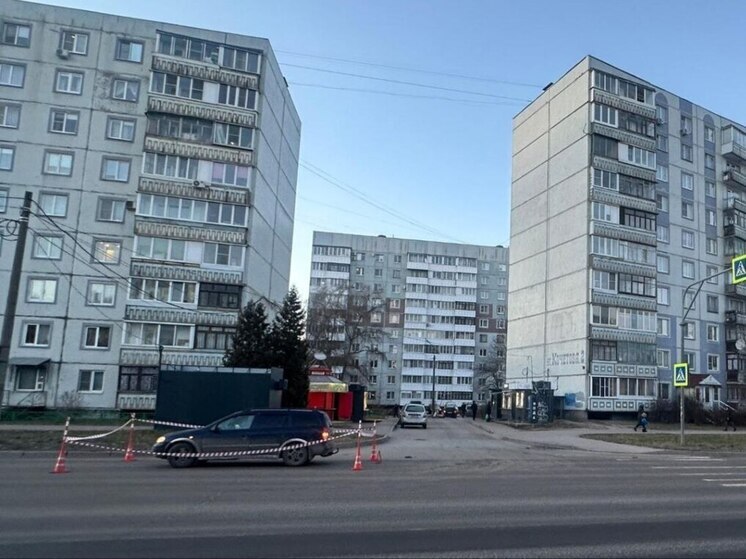 В Великом Новгороде 13-летняя девочка шагнула на «зебру» и оказалась в больнице