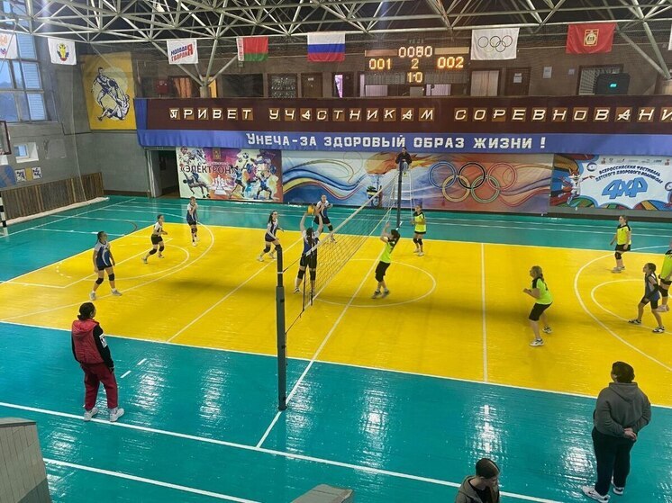 В Унече прошел турнир Брянской области по волейболу