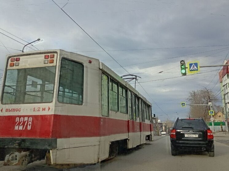 Последствия непогоды: в Саратове не ходят трамваи