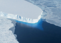 Ученые зафиксировали сотни землетрясений, происходящих на леднике "Судного дня" в Антарктиде, которые вызвали опасения обрушения