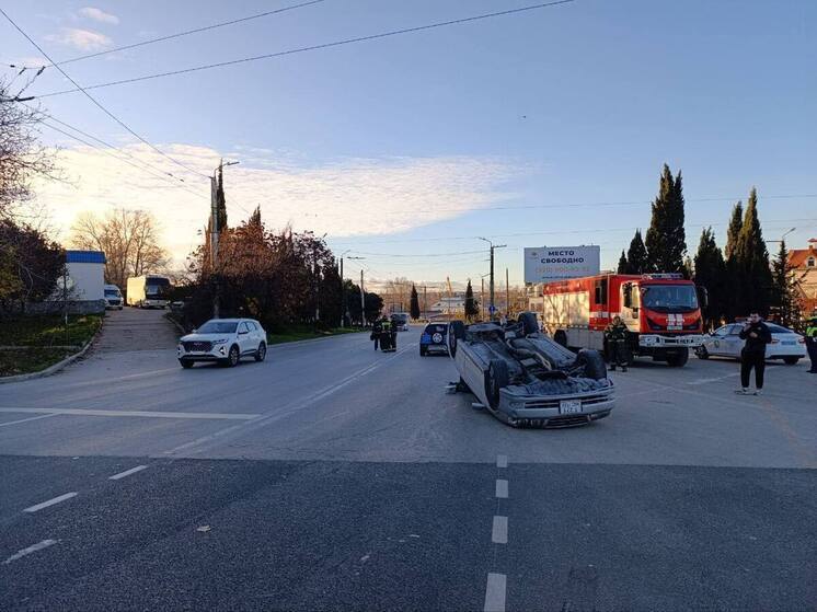 В Севастополе водитель иномарки устроил ДТП и скрылся