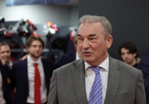 13 декабря 2025 года в Новосибирске сборная России победила Белоруссию со счётом 3:1 в матче Кубка Первого Канала. Дебютант Максим Моторыгин признан лучшим игроком встречи. В этот же день в Зал Славы российского хоккея включены шесть деятелей: Владимир Брежнев, Сергей Мозякин, Ирина Гашенникова, Дмитрий Богинов, Михаил Галиновский и Борис Сапроненков.