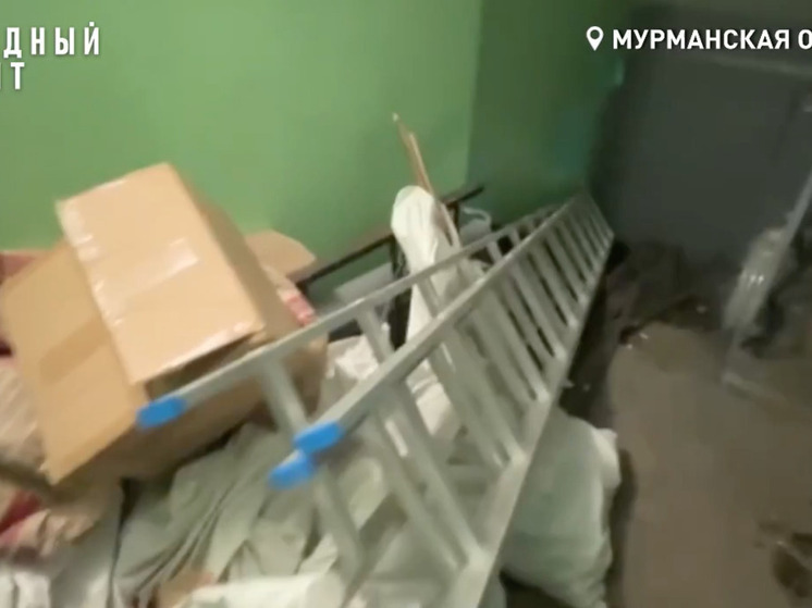 Жильцы дома на Молодежном проезде в Мурманске устали ждать обещанный лифт