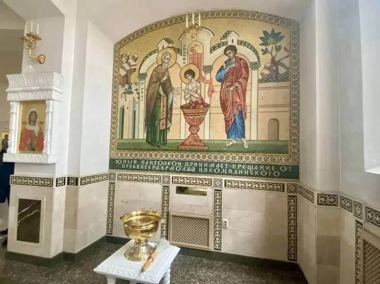 В Тарусе школьники и итальянский мозаичист создали уникальную икону