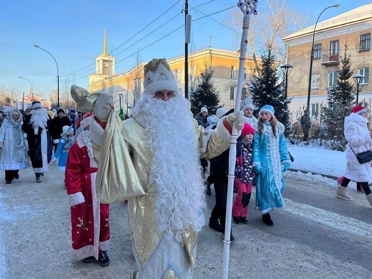 Марш Дедов Морозов прошёл в Ангарске